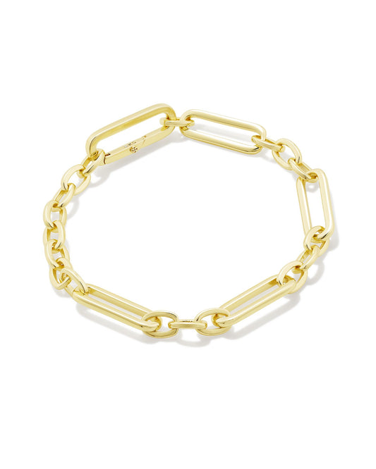 Be bold when you add the Heather Link and Chain Bracelet in Gold to your bracelet stack. With its interlocked oval links and high-shine finish, this bracelet brings some contemporary edge to your arm party.