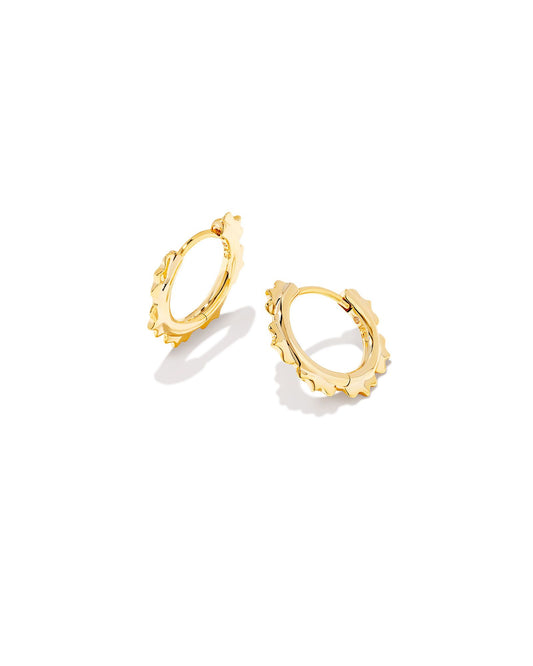 The trending huggie style meets intricate metal detailing in the Genevieve Huggie Earrings in Gold. Dainty and lightweight, floral-inspired metal shapes elevate these huggies for a truly unique style. Dimensions- 0.58'L X 0.68'W Metal- 14K Gold plated over brass Closure- Ear Post