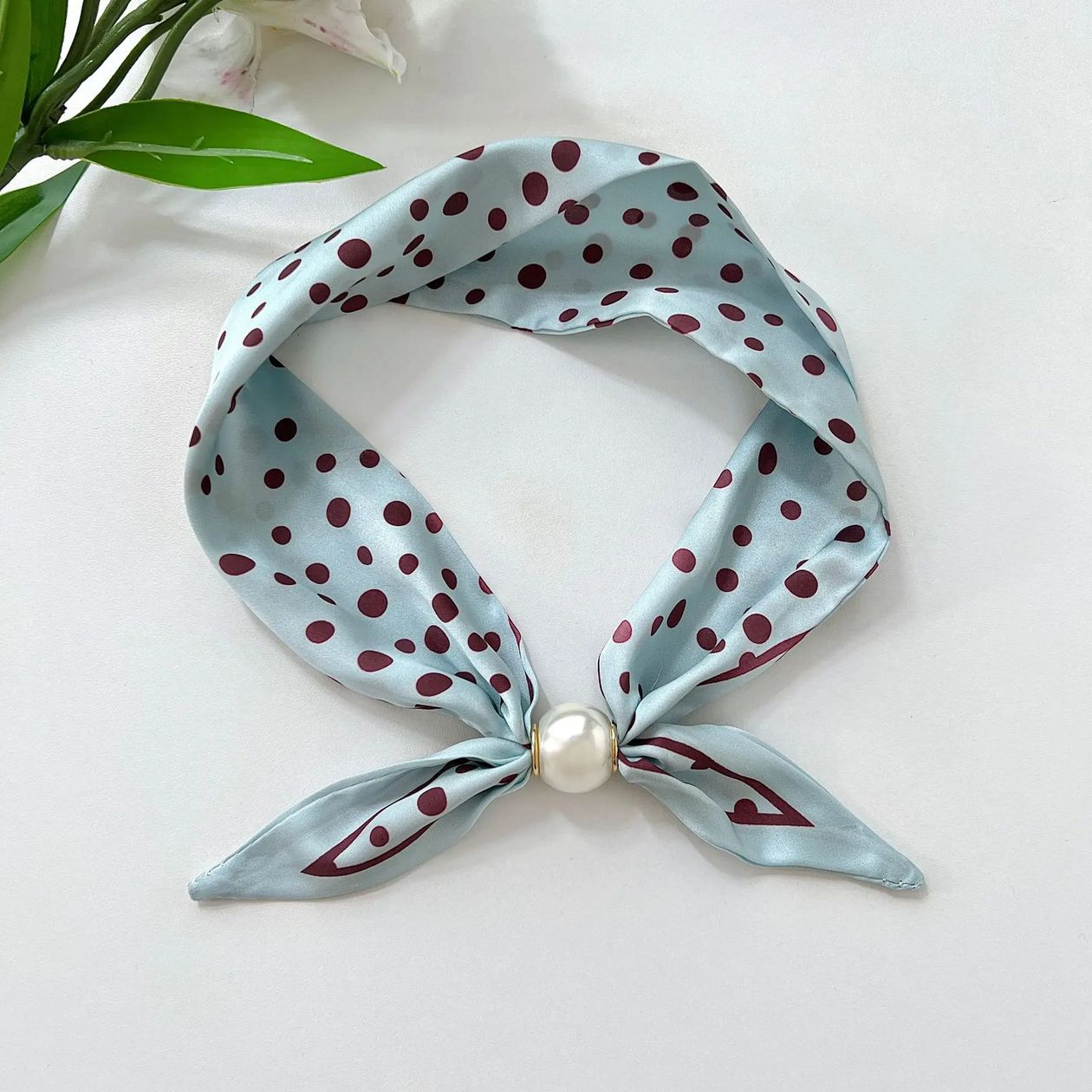 Polka‑Dot Print Scarf with Magnetic Buckle