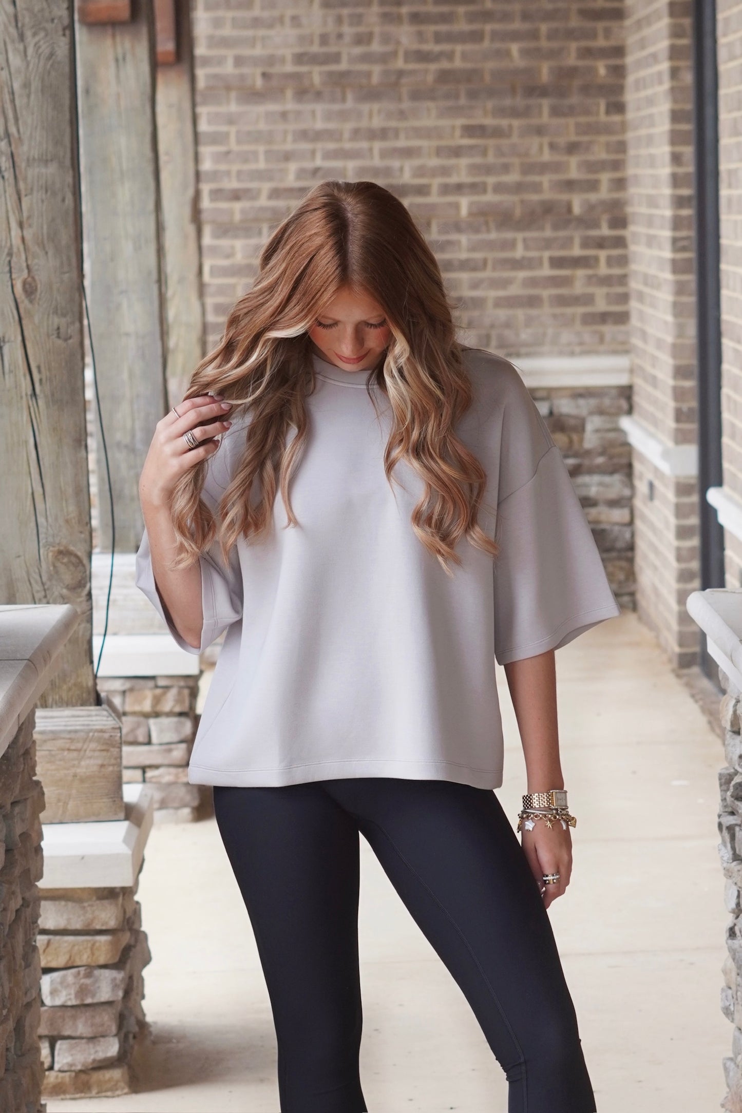 Spanx AirEssentials Boxy Tee
Crew Neckline
Short Sleeves
Relaxed Fit
Colors: French Grey