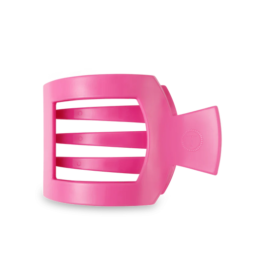Unwind and relax with the new TELETIES Flat Square Hair Clip! Designed with our same innovative material that is nearly unbreakable, this clip is perfect for lying down, doing yoga or simply laying back without discomfort. The large size is great for thick hair and is 4.1 inches long. Paradise Pink