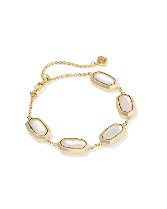 One of our bestselling bracelet styles gets a glam update in the Elaina Bezel White and Gold Delicate Chain Bracelet. Featuring five bezel-framed stones in our classic oval shape, this bracelet also has a sliding bead adjuster so you can find your perfect fit, too.
Metal- 14K Yellow Gold Over Brass
Closure- Lobster Clasp with Adjustable Slider Bead
Size- 6.5"L, 0.42"W WITH 1.5"L EXTENDER