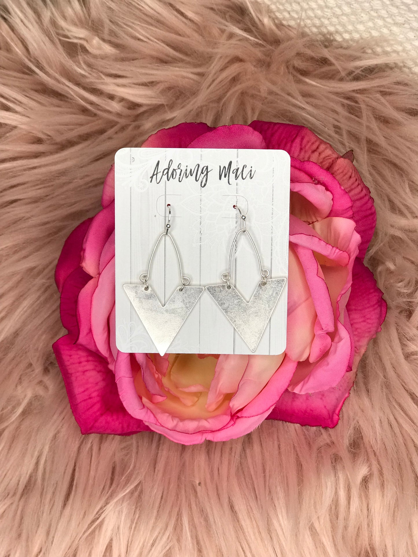 Willa Worn V Shape Earrings