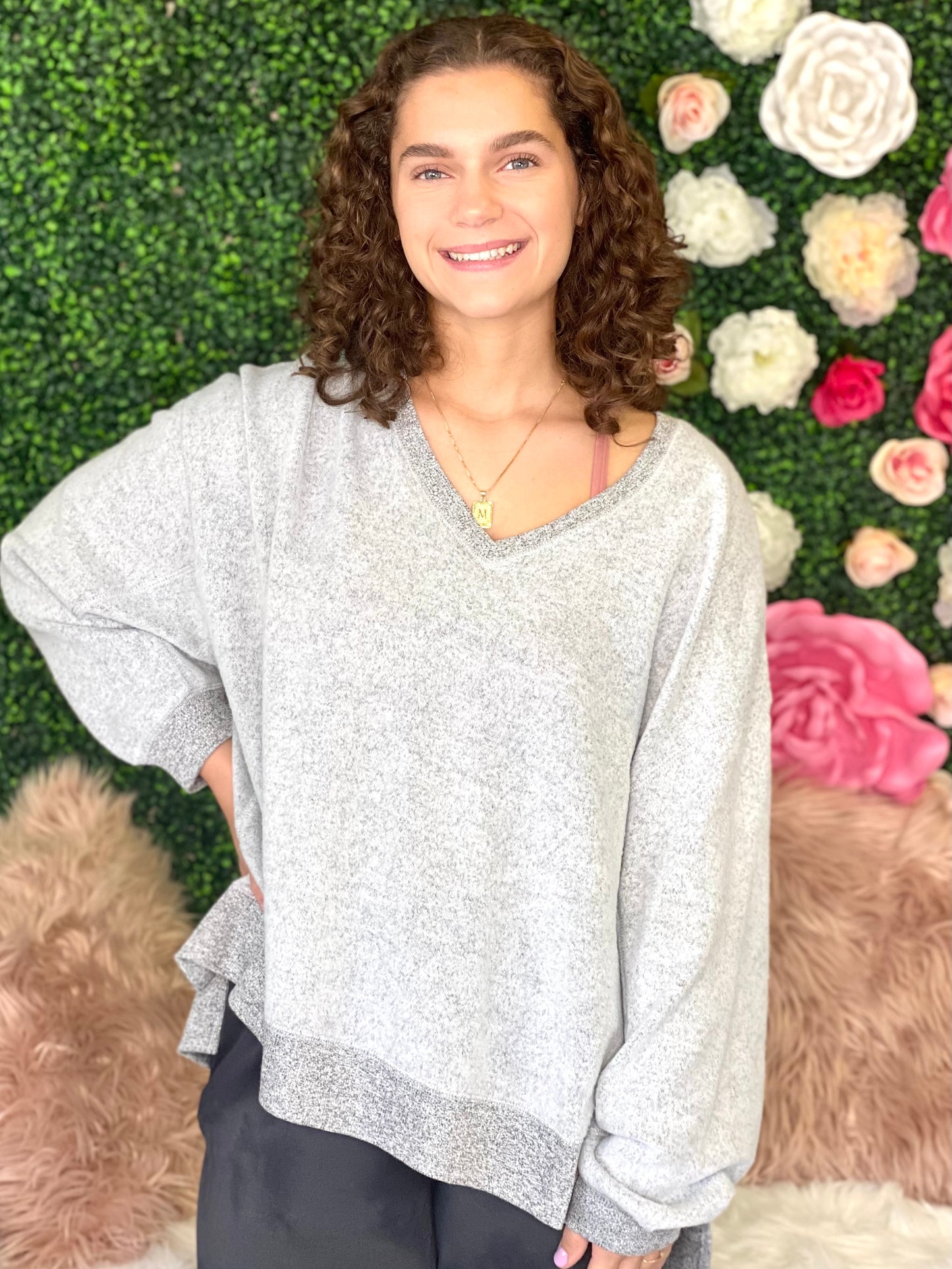 Cozy V-Neck Modern Weekender