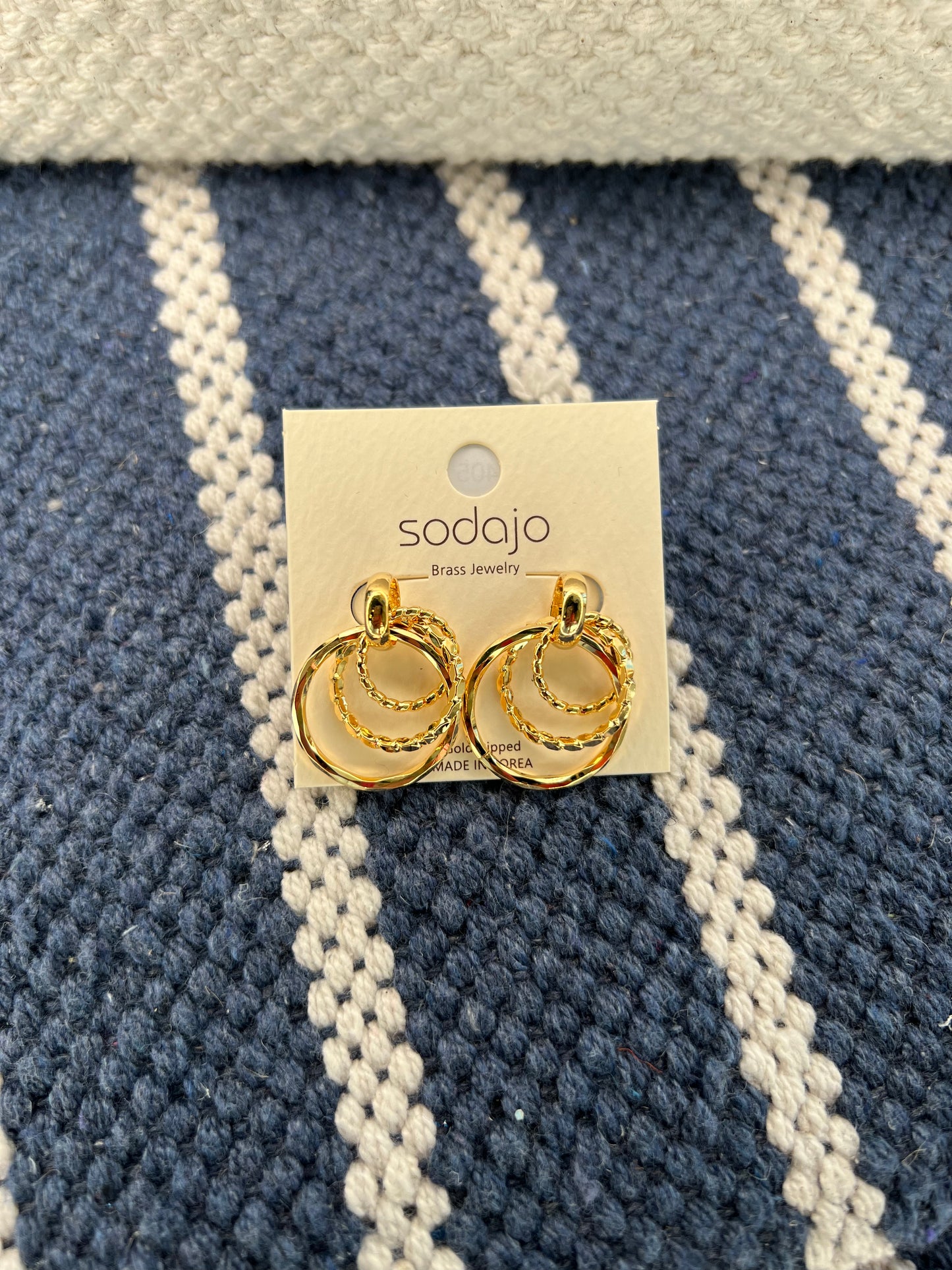 Sodajo Triple Ring Metal Earring