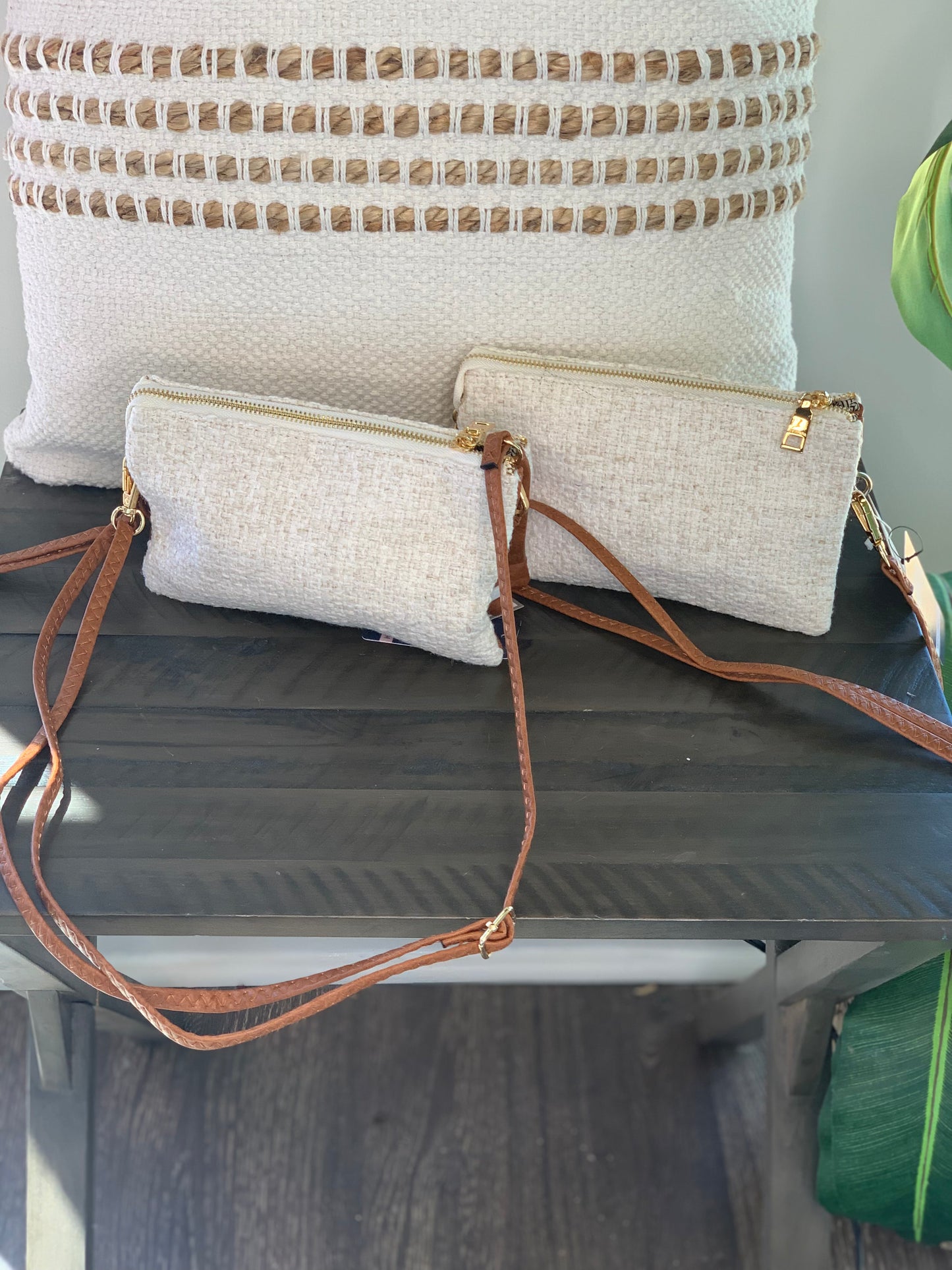 Riley Crossbody Wallet