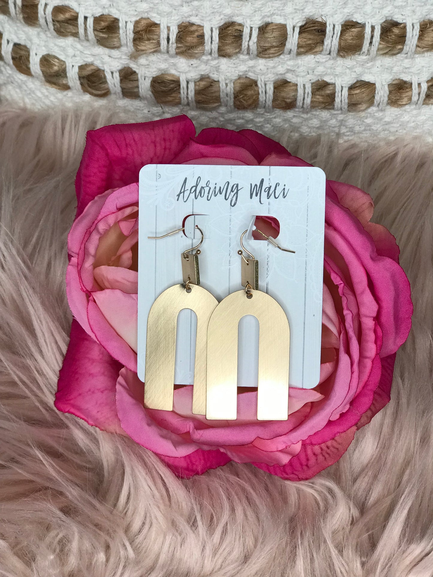 Uniqua Matte "U" Shape Earrings