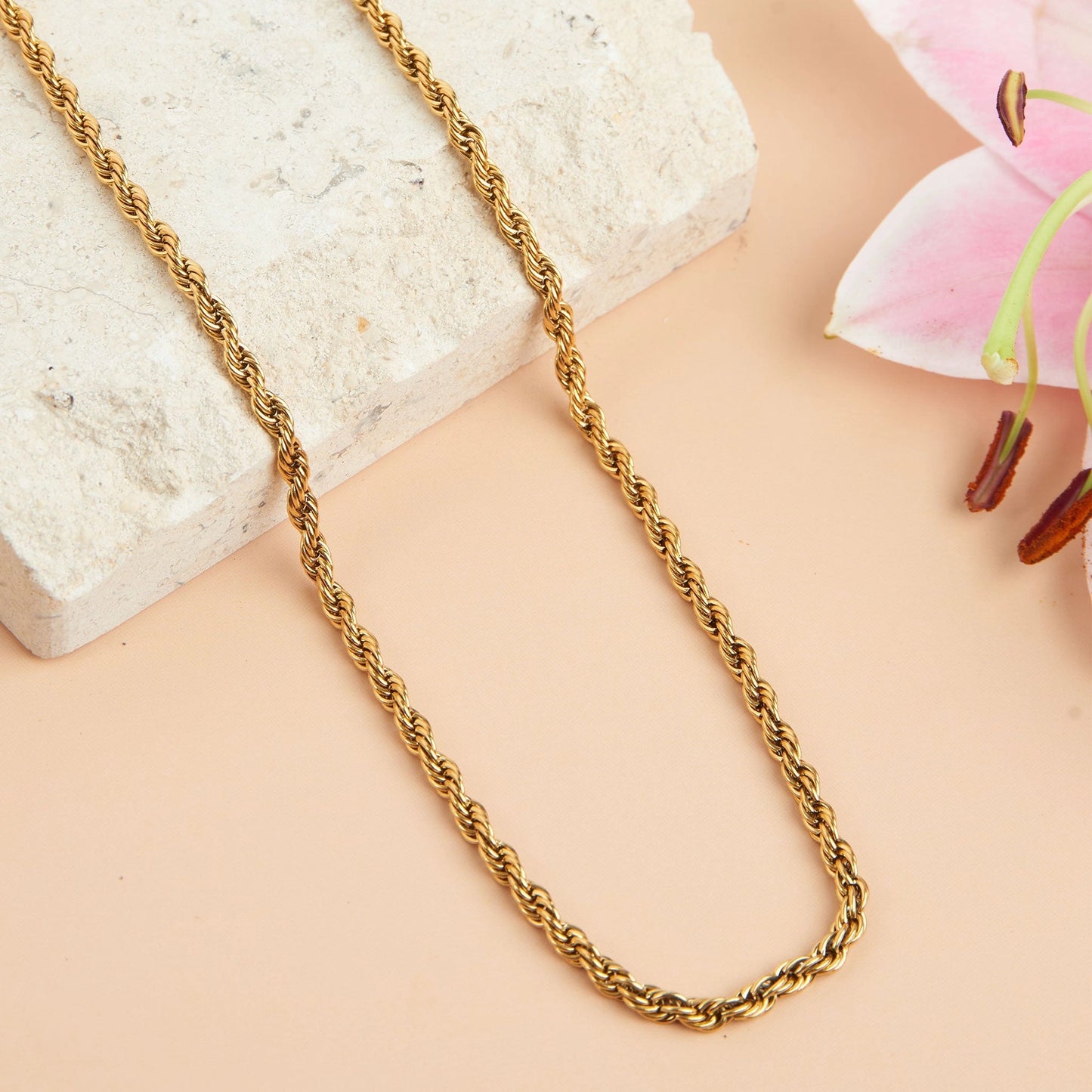 singular rope design gold chain  