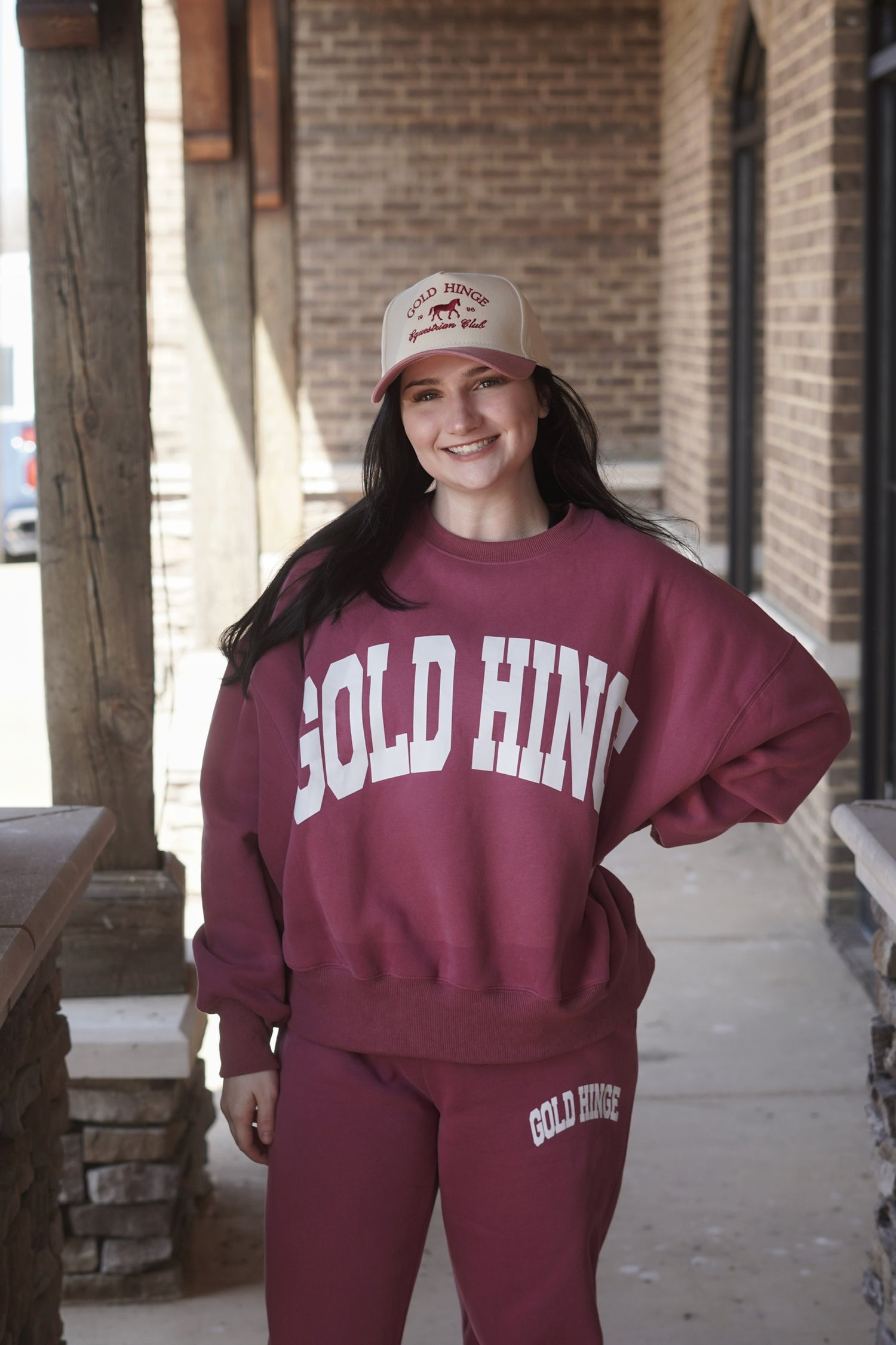 Gold Hinge Wide Arm Sweatshirt