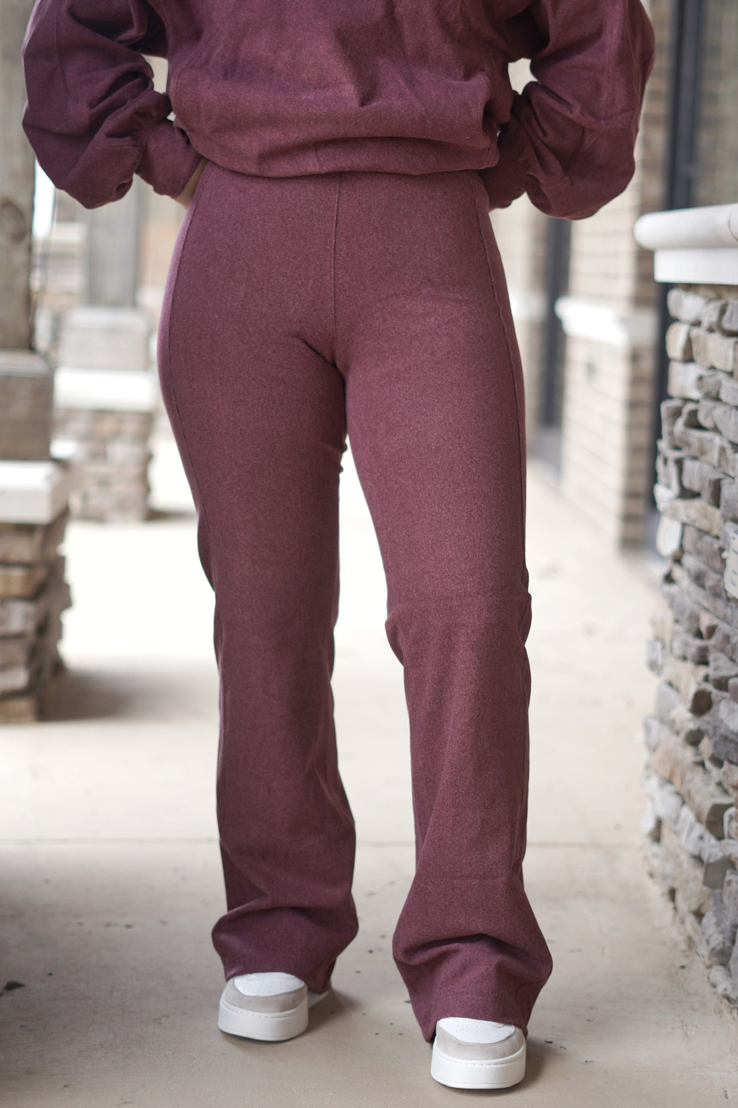 Ruby Rib Brush Pant
High Waist
Full Length
Flared Leg
Hidden Pocket behind Waistband&nbsp;
Color: Wine
Fabric Content: 90% Polyester, 10% Spandex
Care Instructions: Wash with Like Colors