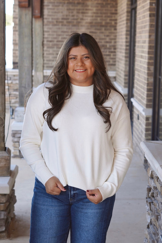 Reese Relaxed Knit Sweater, Long Sleeves, Loose Fit, Full Length, Knit Material, Colors: Cream