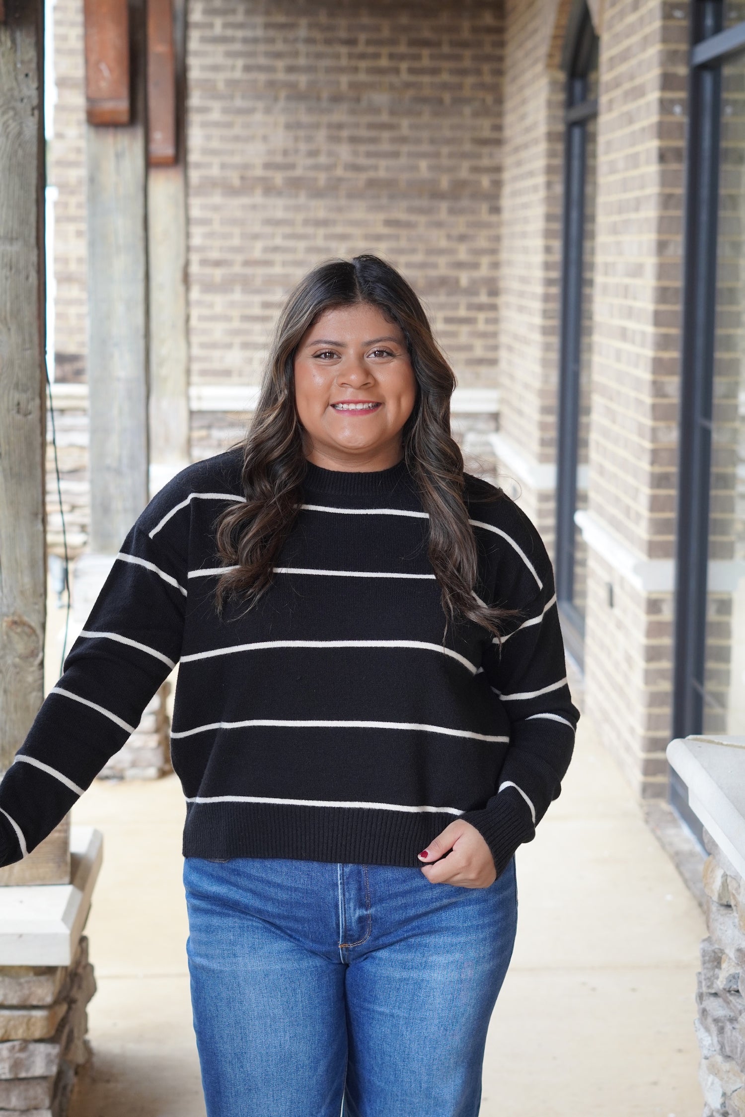 Saylor Timeless Striped Sweater, Round Neckline, Long Sleeves, Striped, Colors: Black, Relaxed Fit, Full Length