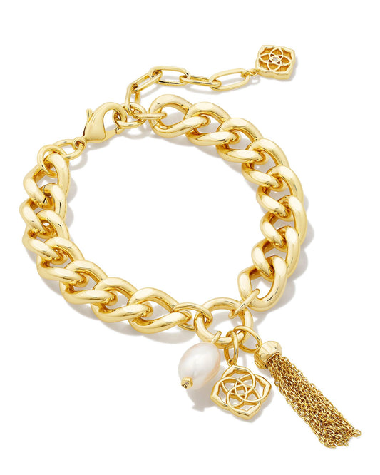 The Everleigh Gold Chain Bracelet in White Pearl will have you charmed, we’re sure. A trio of charms dangle from a bold, oversize chain, creating an elevated take on the classic charm bracelet look. Plus, you can switch out the charms for a totally customizable style.