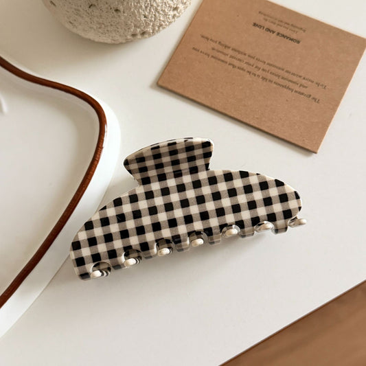 Retro Checkered Pattern Curved Claw Clips