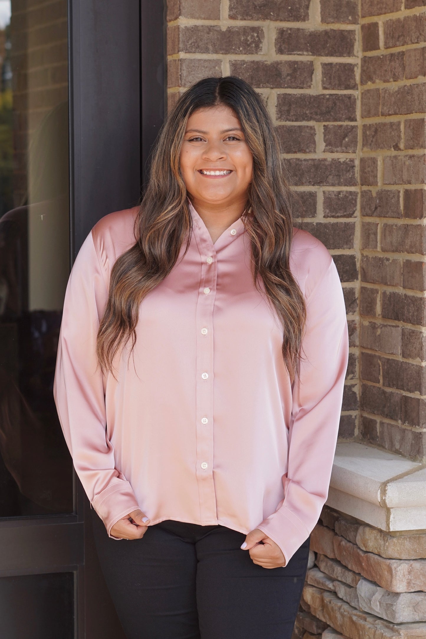 Vintage Rose Color Classic Button-Down Shirt: With a slightly relaxed-yet-tailored fit and high-low shirttail hem for the perfect amount of coverage.