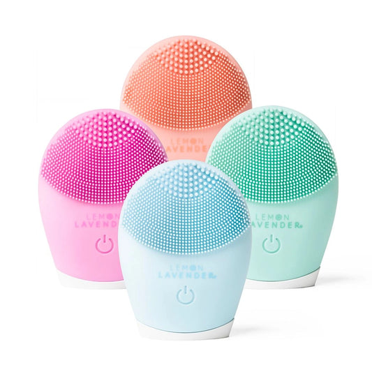 This cleanser brush vibrates at just the right speed to help brighten & firm skin, clear blemishes & blackheads, reduce appearance of pores, and gently exfoliate!