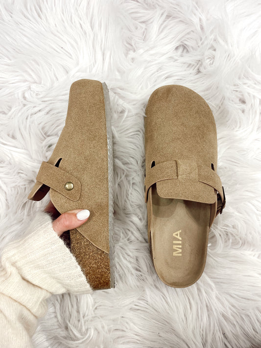 Suede Soft Leather Classic Clog
Color: Taupe
Suede, Soft Leather