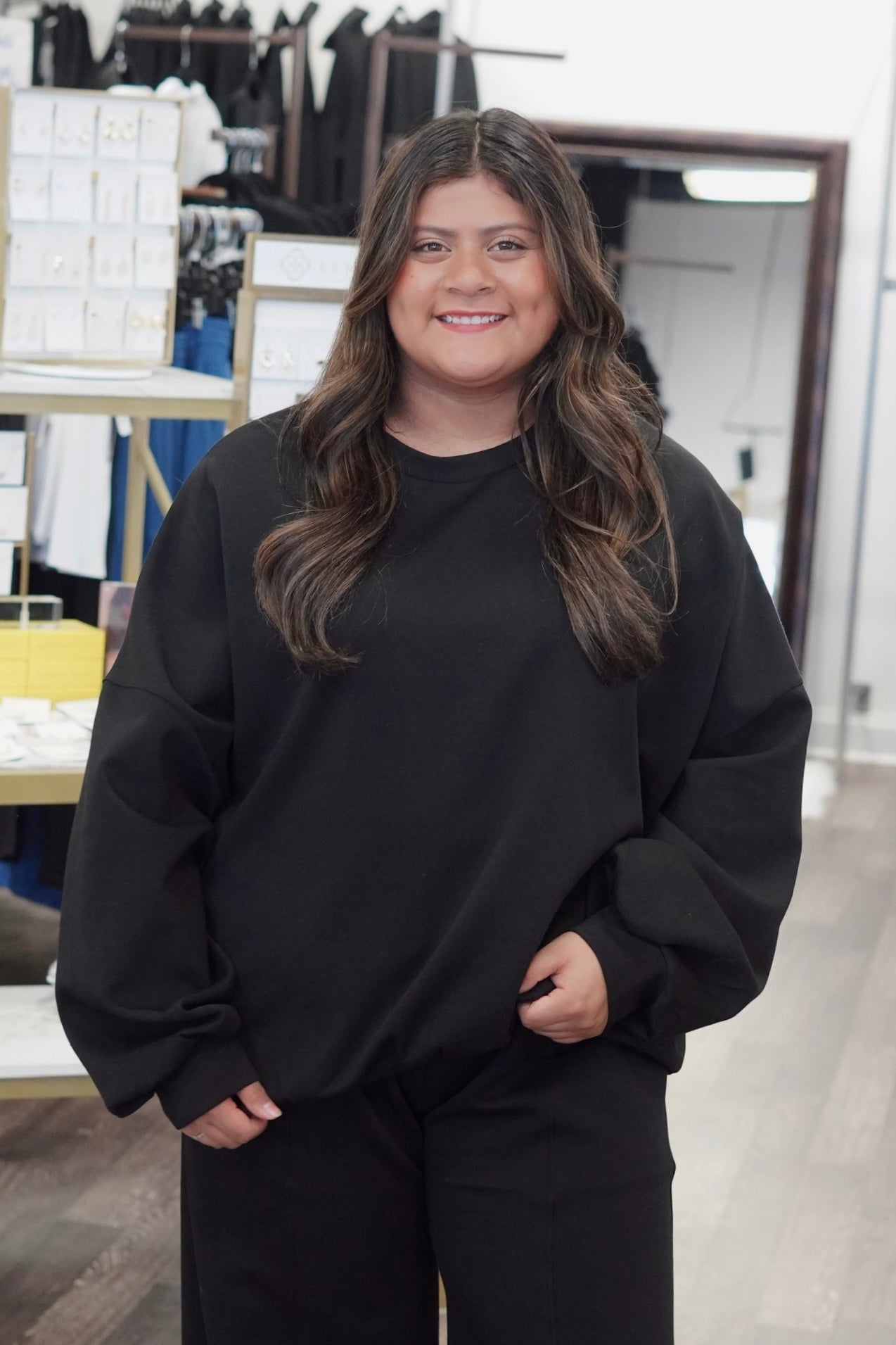 Oversized Super Soft Pullover, Round Neckline, Long Sleeves,  Black