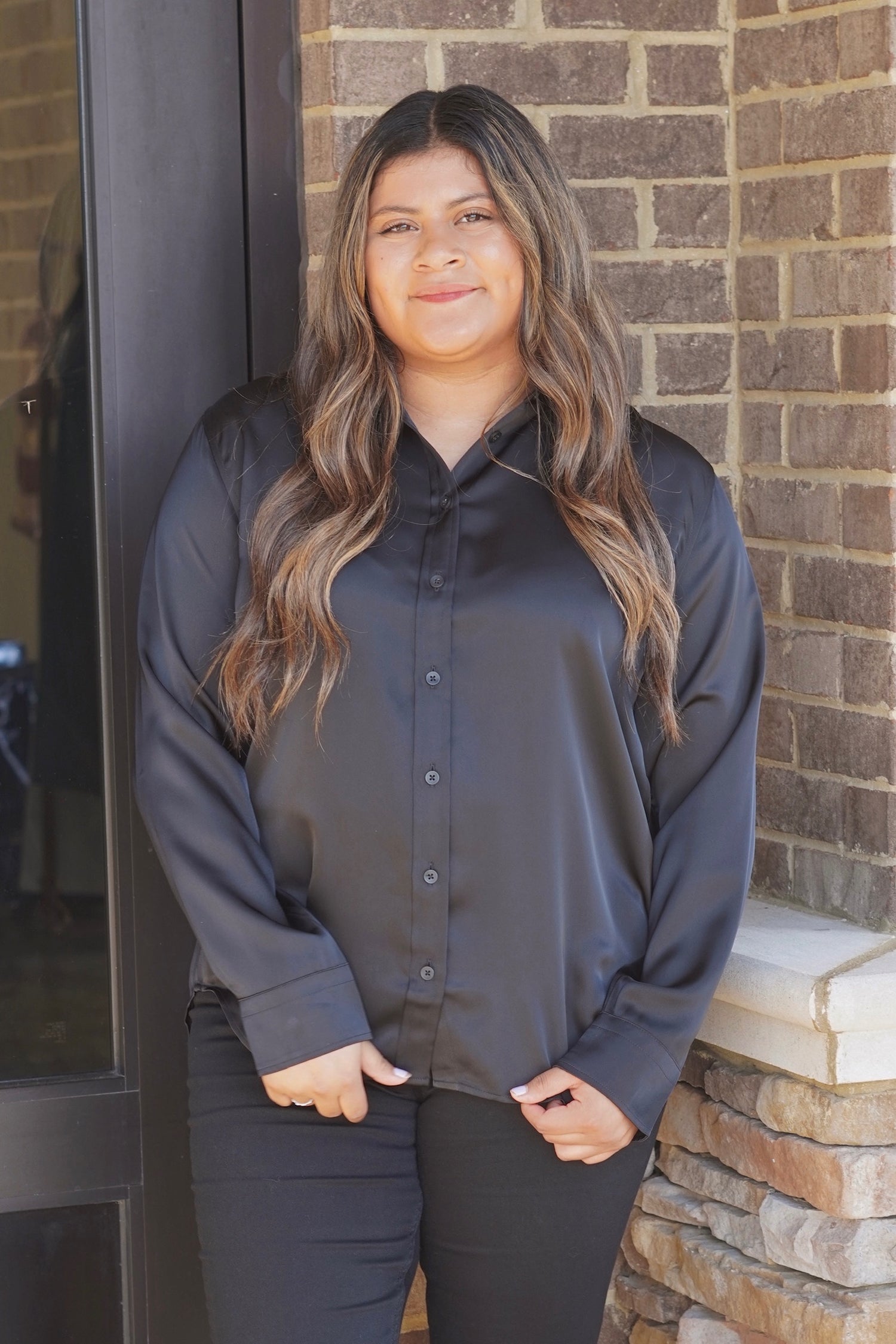 Classic Black Color Classic Button-Down Shirt: With a slightly relaxed-yet-tailored fit and high-low shirttail hem for the perfect amount of coverage.