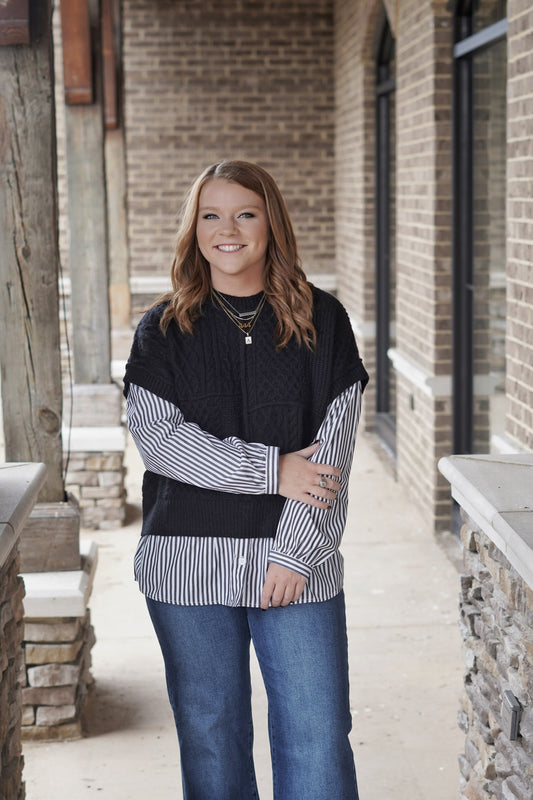 Always Classy Sweater. Crew Neckline. Bodice Sweater. Striped Sleeves. Long Sleeves with Functional Buttons. Full Length
Color: Black
Fabric Content: Self- 45% Acrylic, 30% Polyester, 25% Polyamide. Contrast- 100% Polyester.