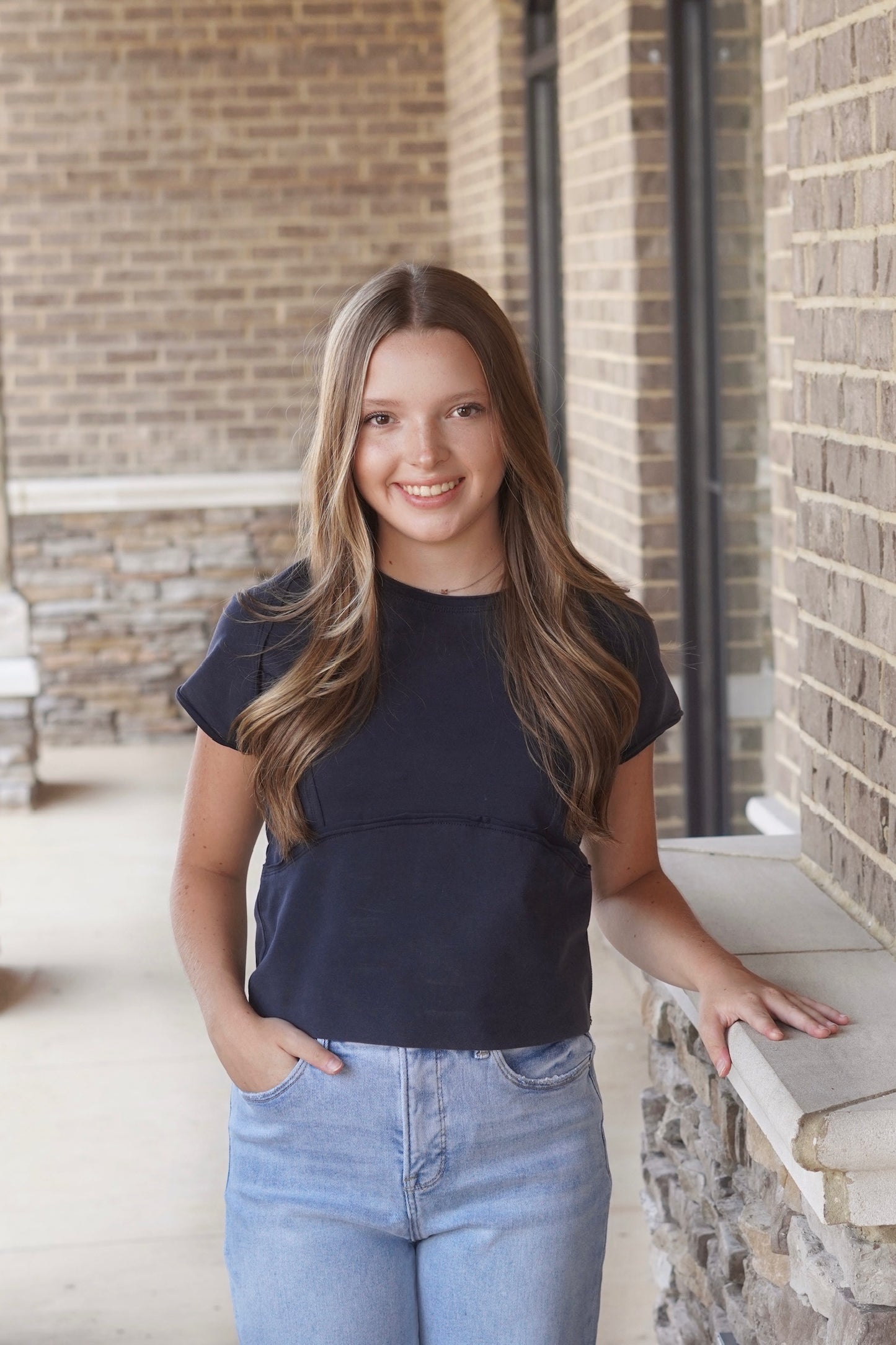 In My Element Cropped T-Shirt
Round Neckline
Cropped Length
Fitted
Short Sleeves
Color: Ash Black