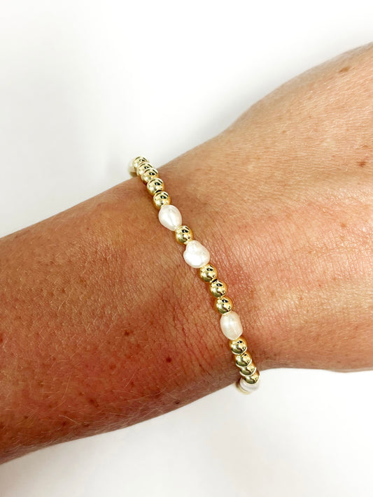 4mm Gold And Baroque Pearl Beaded Bracelet