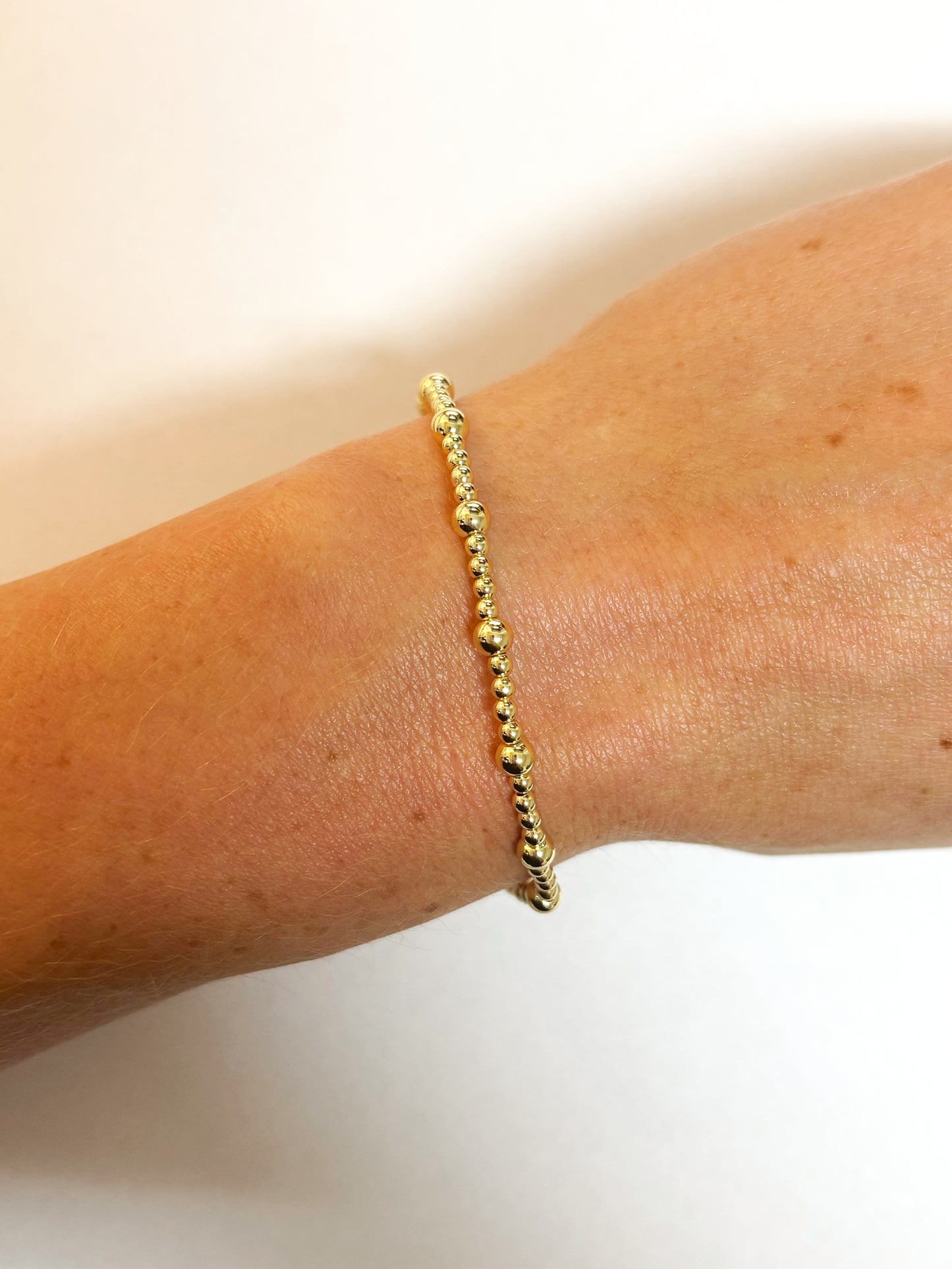 2.5 And 4mm Mix Gold Round Beaded Bracelet