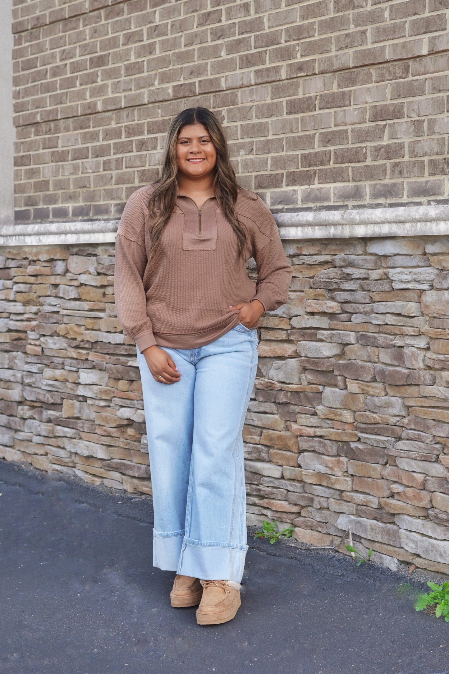 Reed Half Zip Waffle Knit Pullover
Collar Neckline
Half Zip
Long Sleeves
Waffle Knit
Relaxed Fit
Lightweight
True To Size