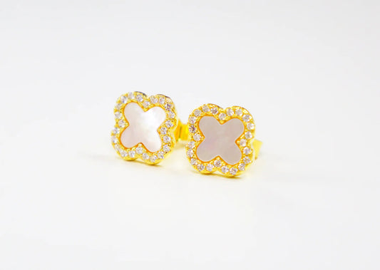 Gold Filled Stud Clover Earrings MATERIAL: 18K GOLD PLATED AND STERLING SILVER 925 STONES: CUBIC ZIRCONIA
