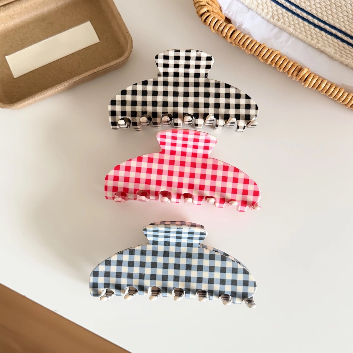 Retro Checkered Pattern Curved Claw Clips