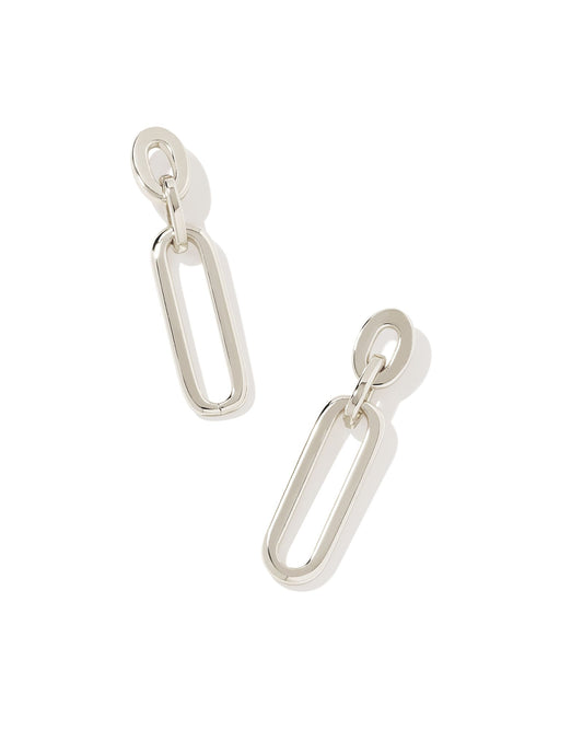 Make any look feel modern with the Heather Linear Earrings in Silver. Featuring oval chain links and a sleek metal silhouette, these earrings have a contemporary feel that adds some edge to any outfit. Silver