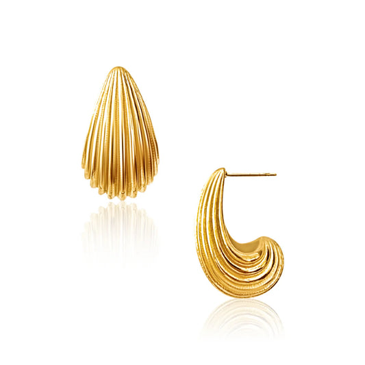 Gold stud earring with a teardrop shape and ribbed detailing