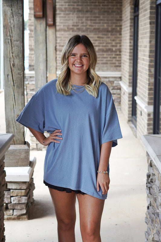 Basic Oversized T-Shirt Crew Neckline Short Sleeves Full Length Oversized Color: Blue Fabric Content: 100% Cotton Color:Blue