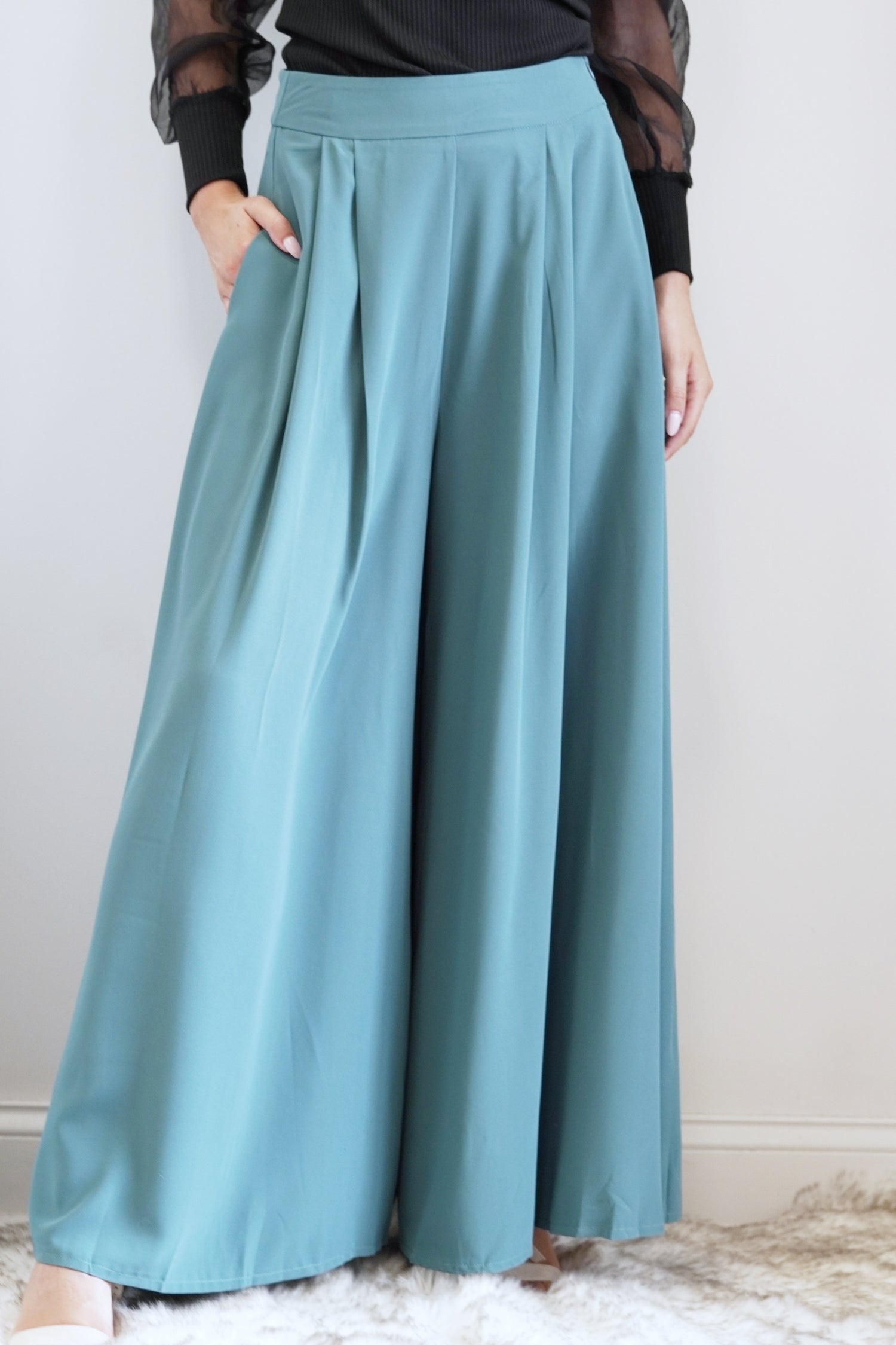 Willow Wide Leg Dress Pants High Waisted Wide Leg Teal Color Full Length Side Zipper 100% Polyester