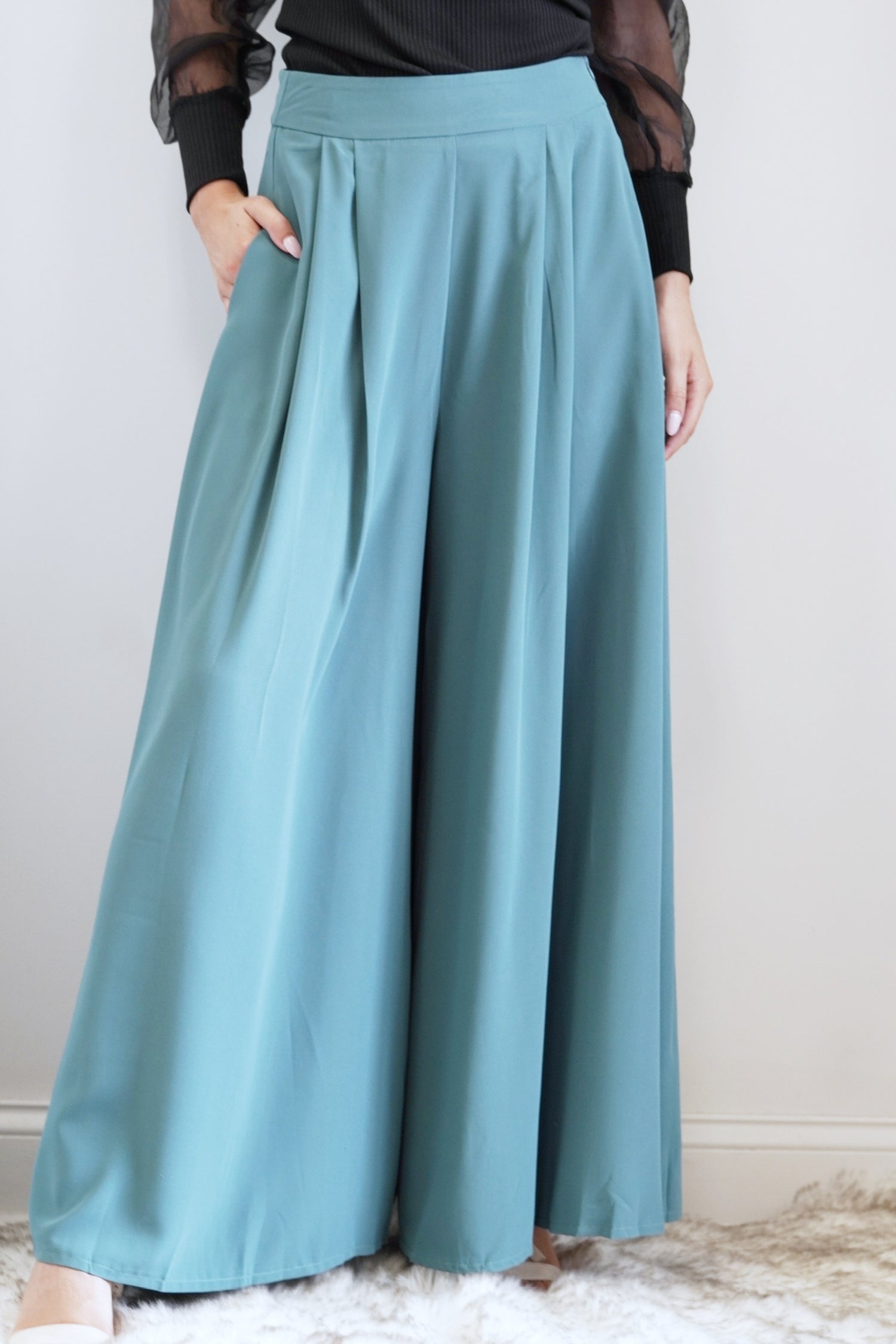 Willow Wide Leg Dress Pants Allie and Me Boutique Willow Wide Leg Dress Pants Allie and Me Boutique