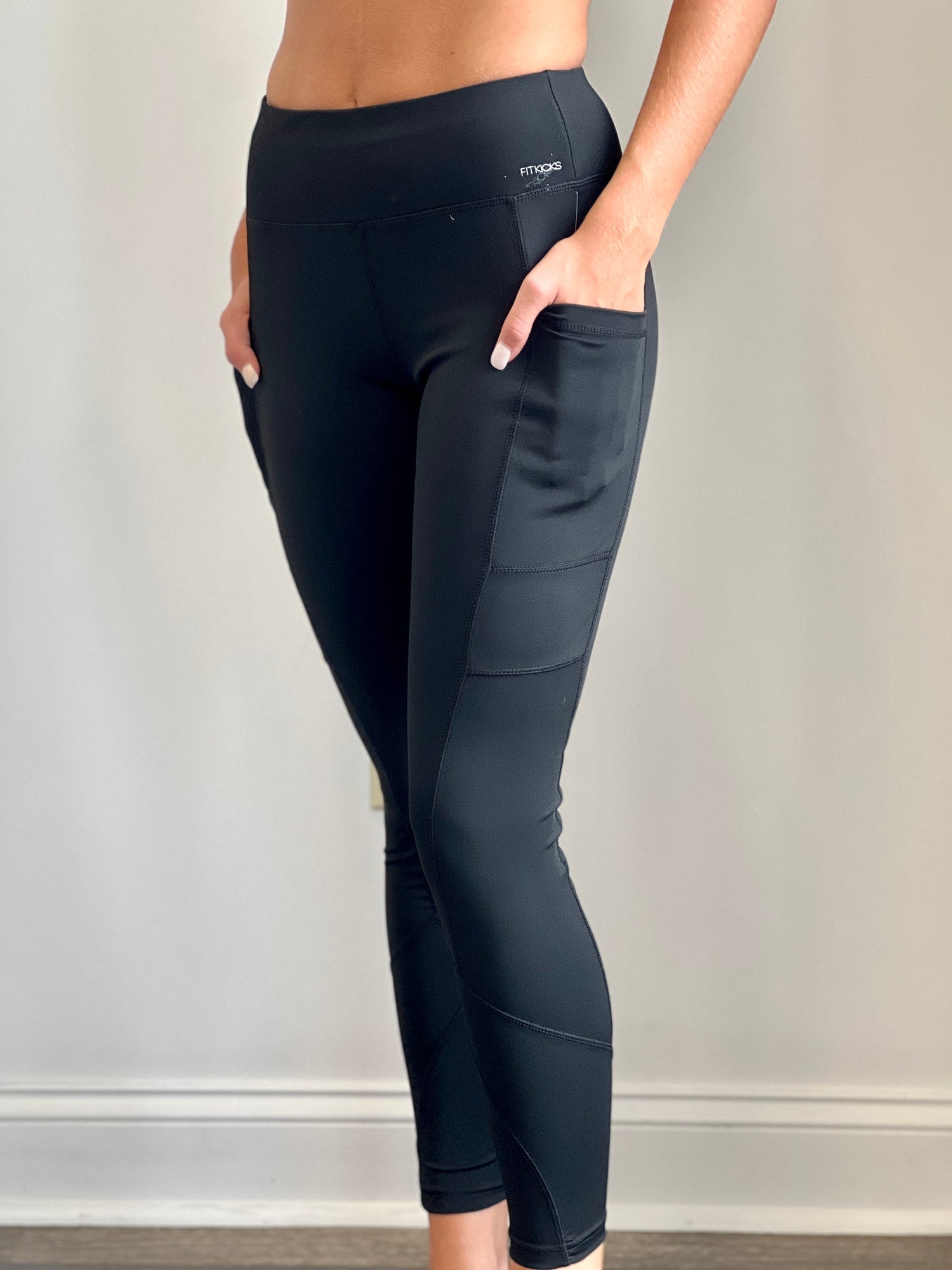 Black Leggings with Side Pocket – Style Me Apparel