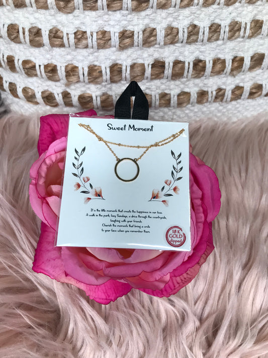 Sweet Moment Circle Necklace