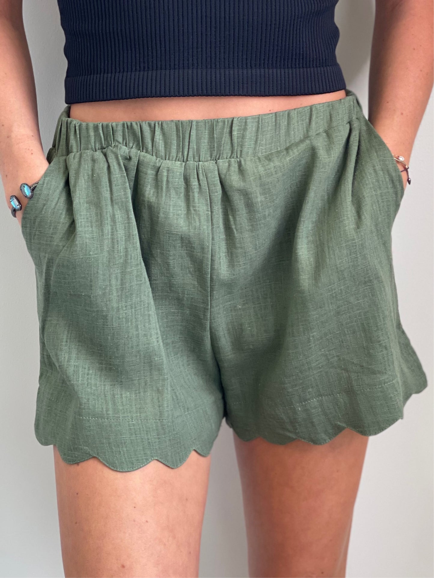 Saydi Scallop Linen Shorts