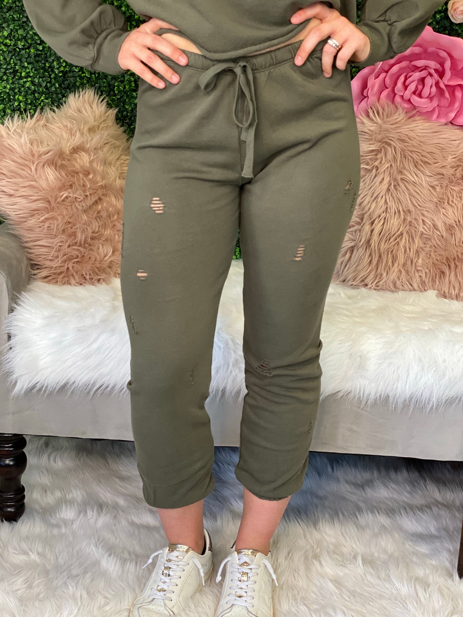 Aria Distressed Joggers – Allie and Me Boutique