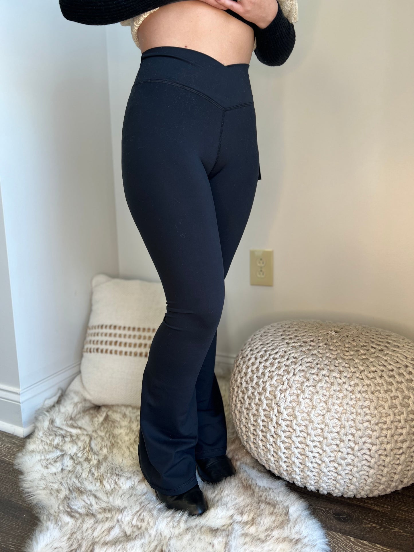 Linda Crossover Flared Yoga Pants (Regular and Lush)