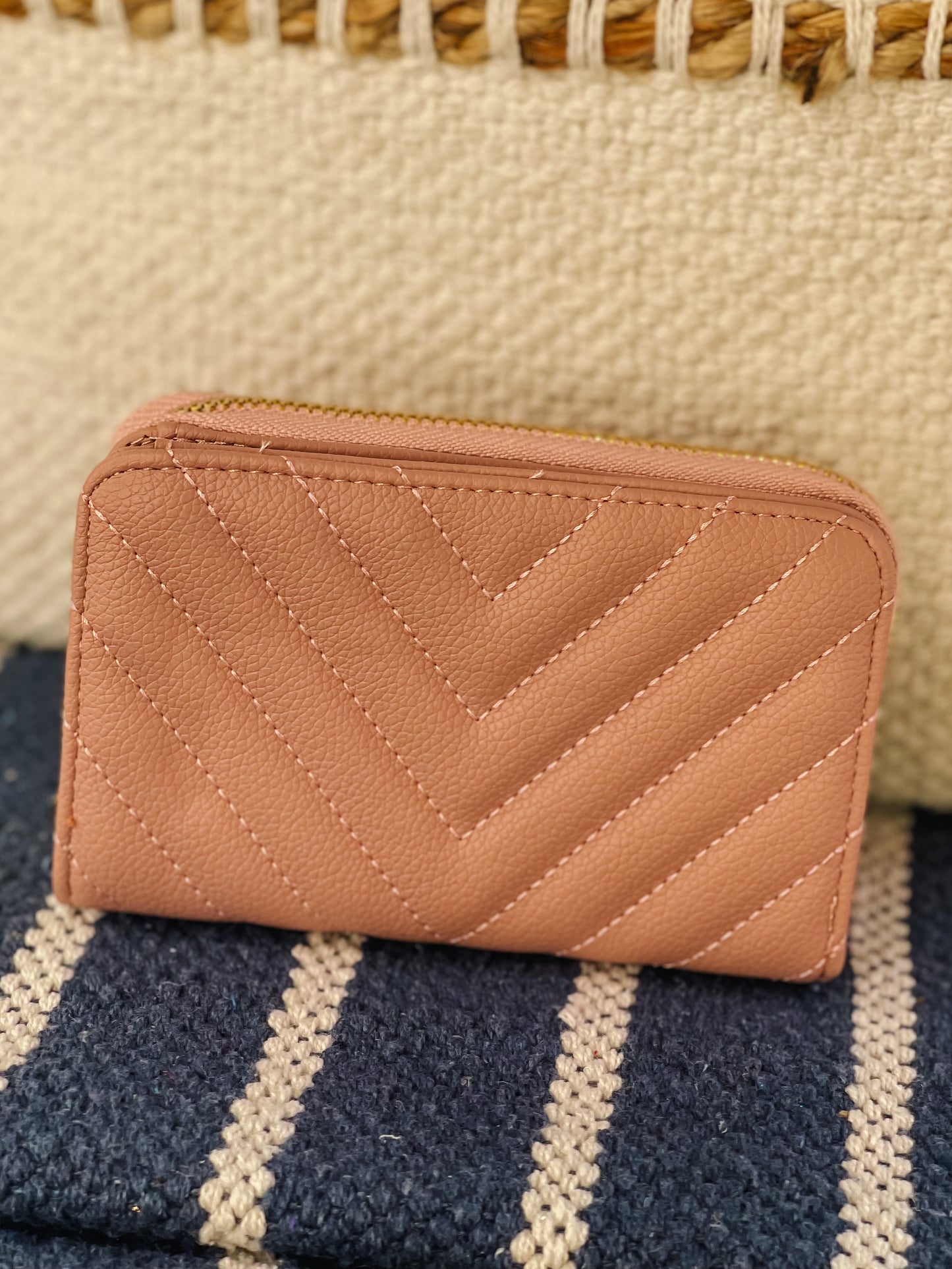 Veronica V Pattern Zipper Wallet
