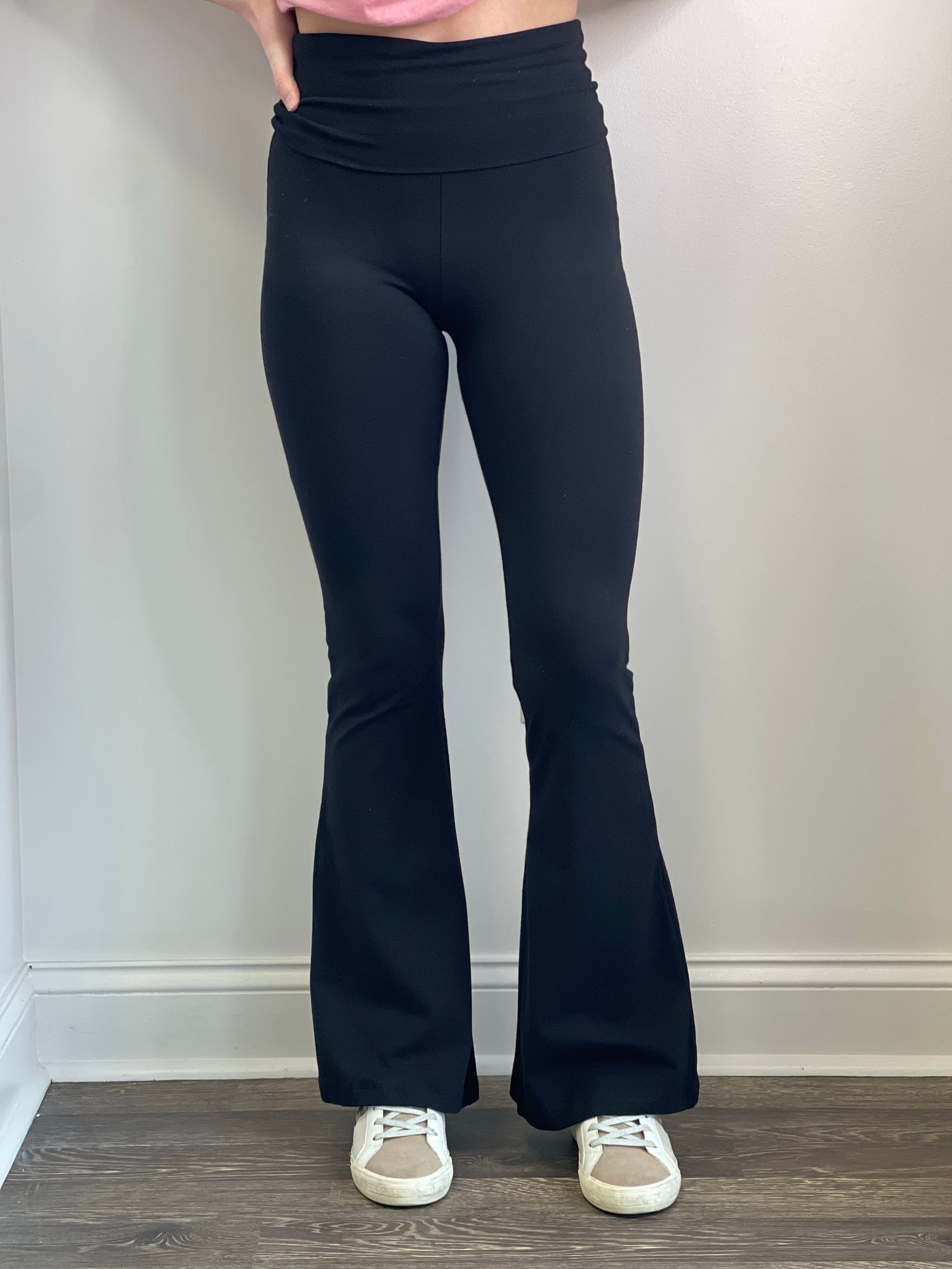 Gray So Low fold over waistband flare yoga stretch pants size